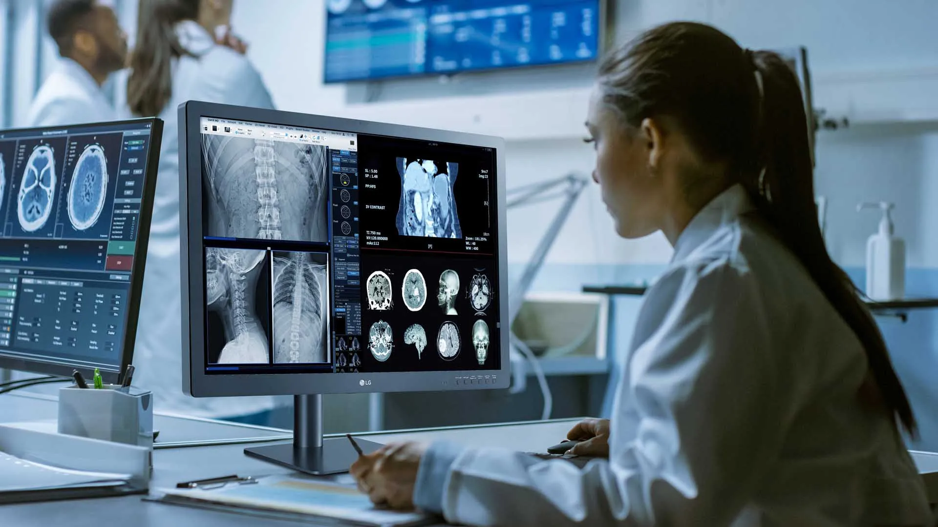 LG targets radiology workflows with 11MP monitor
