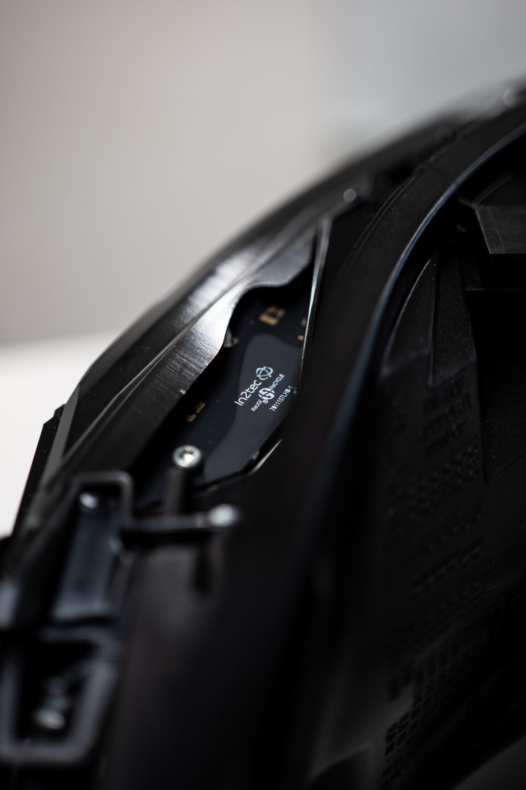 In2tec makes JLR headlamp electronics recoverable In2tec makes JLR headlamp electronics recoverable