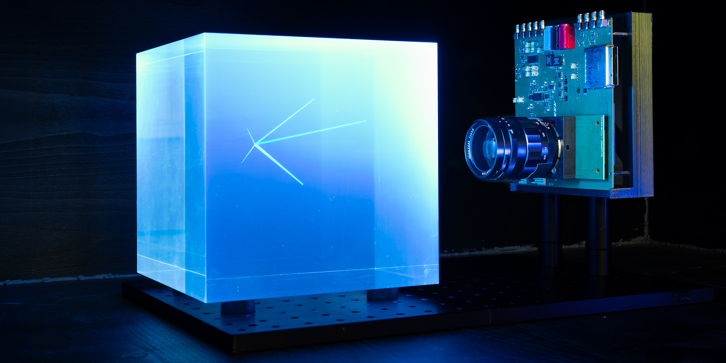 PLATON camera simplifies three-dimensional particle tracking