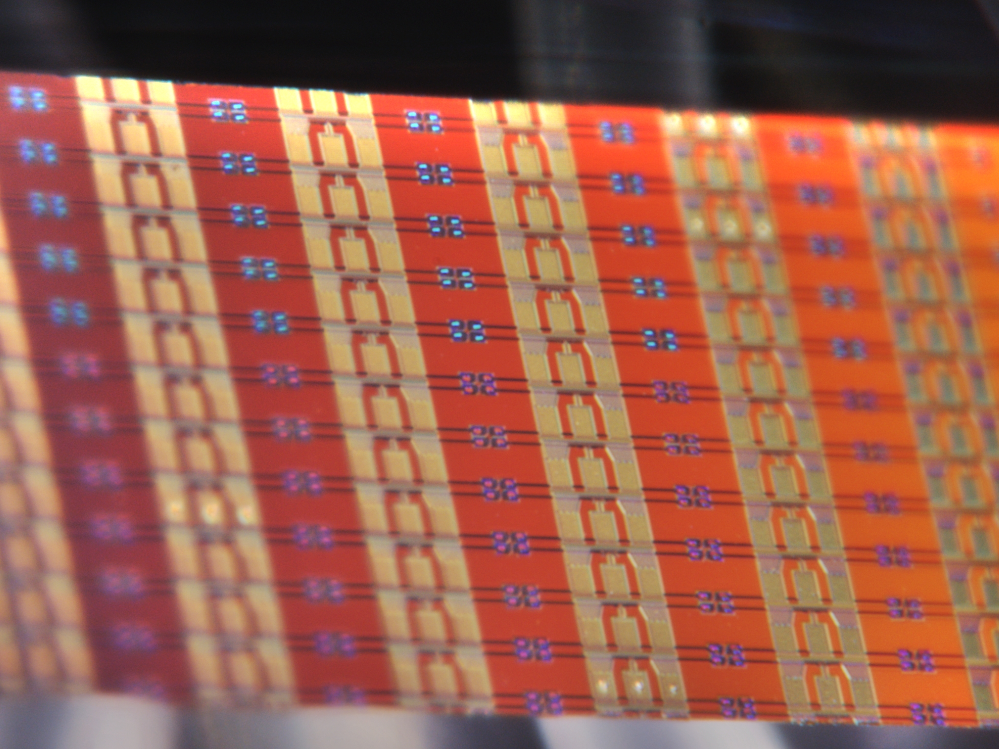 imec demonstrates 400Gbps low-voltage APD optical link imec demonstrates 400Gbps low-voltage APD optical link