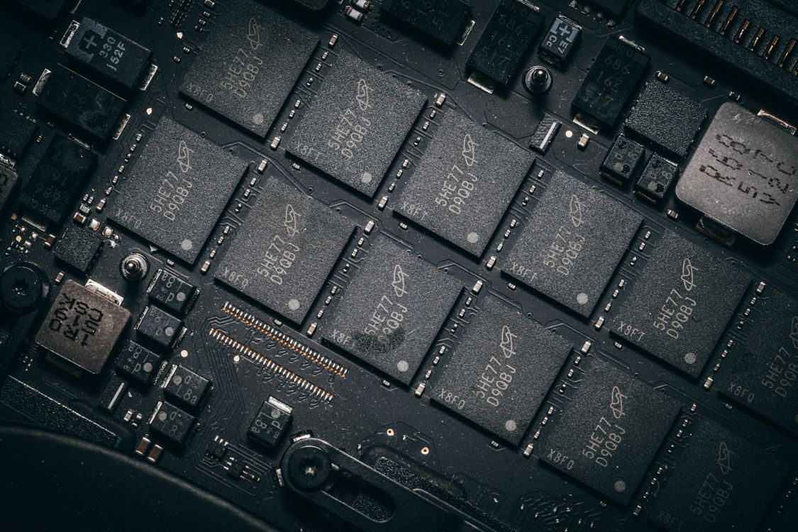 RECOM integrates full bridge in isolated supply driver