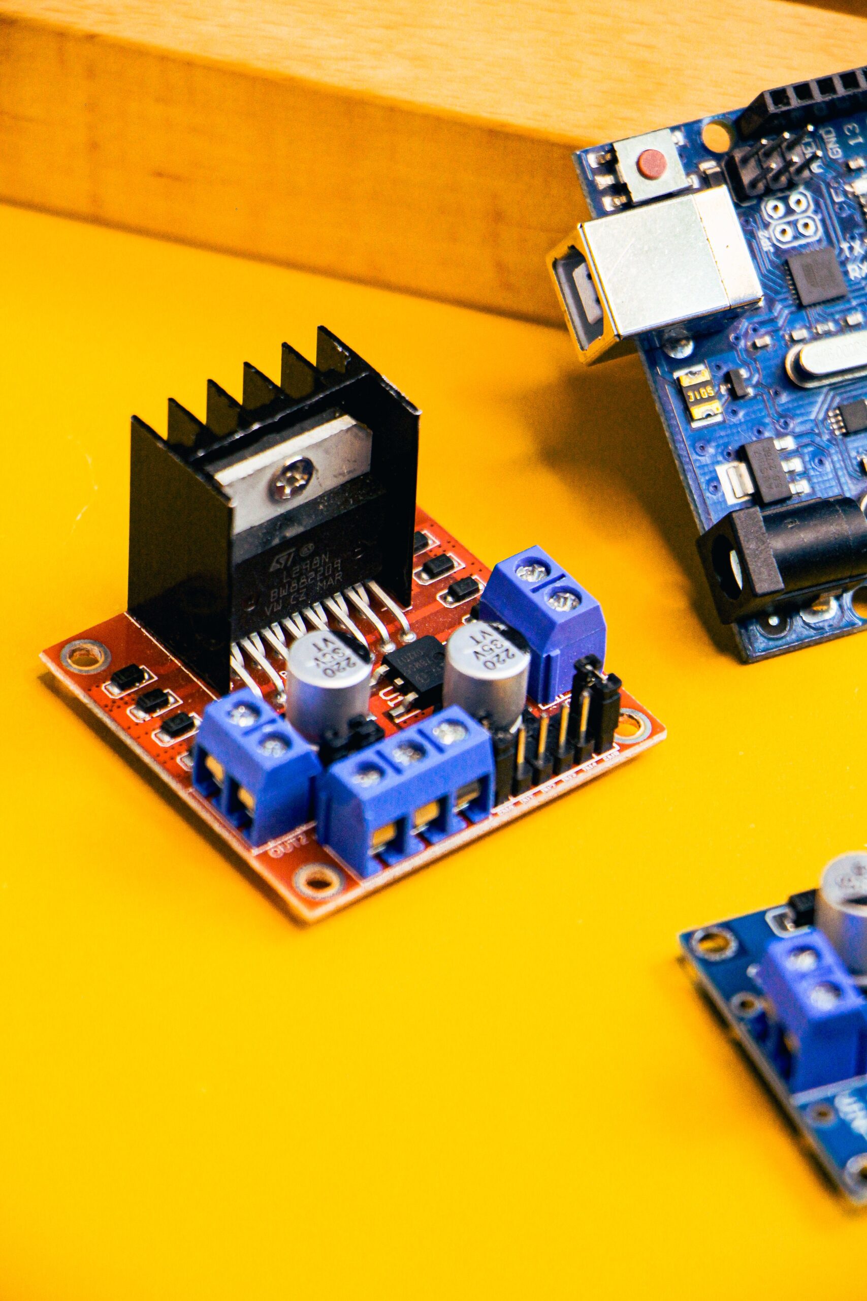 Inova details high-speed links for distributed robotics Inova details high-speed links for distributed robotics